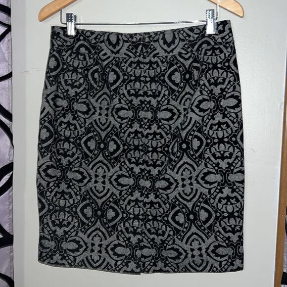 Ladies ANN TAYLOR Poly Wool lined Skirt size 8p like new - Picture 5 of 8